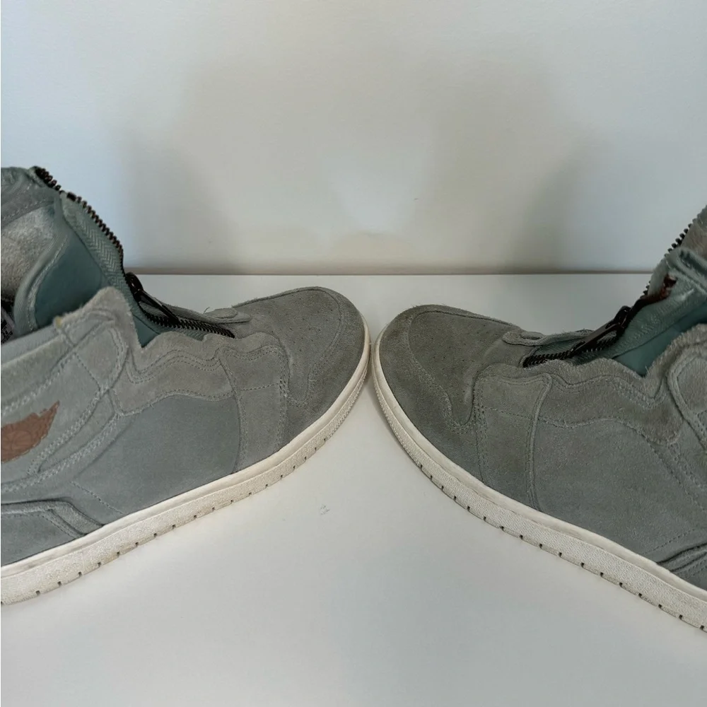 NIKE AIR JORDAN 1 HIGH Women’s Sneakers